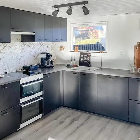 Ocean Front In With Wifi Holiday home *